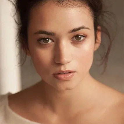  Júlia Creus