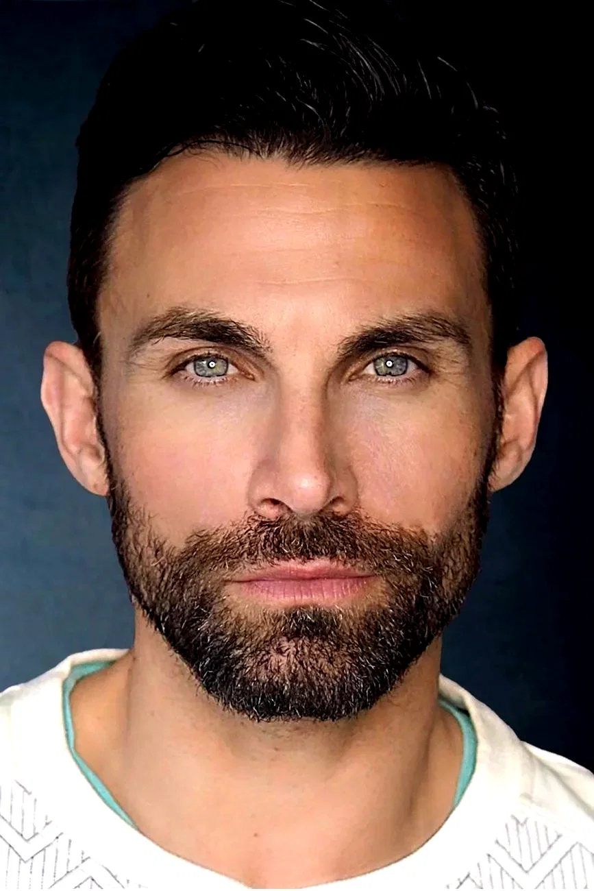  Erik Fellows