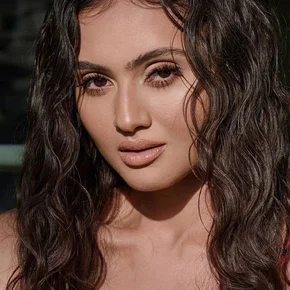 Photo star :  Janki Bodiwala