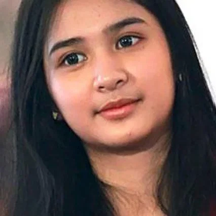  Mikha Tambayong