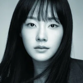 Photo star :  Chae Won-bin
