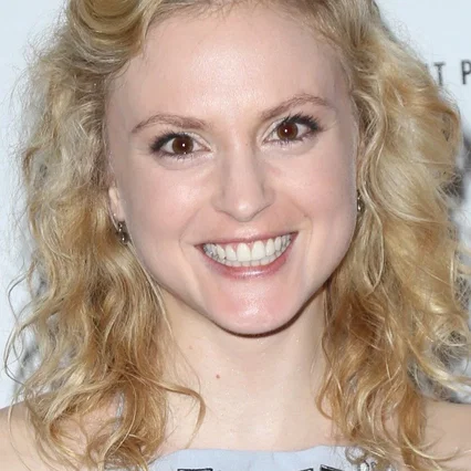  Emily Goss