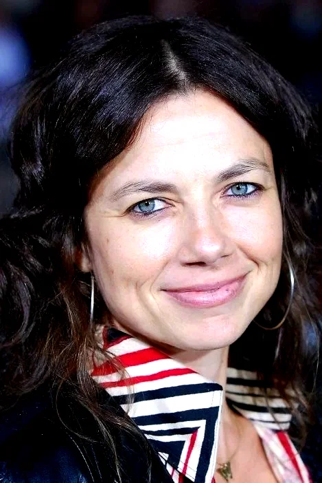  Justine Bateman