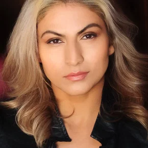 Photo star :  Tinsel Korey