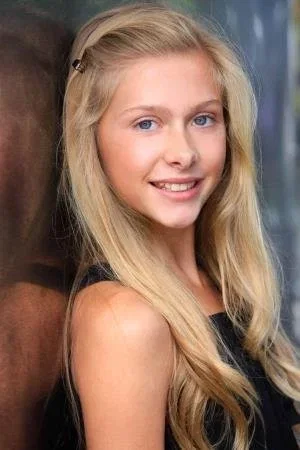  Lily Laight photo
