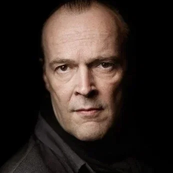  Sven-Eric Bechtolf