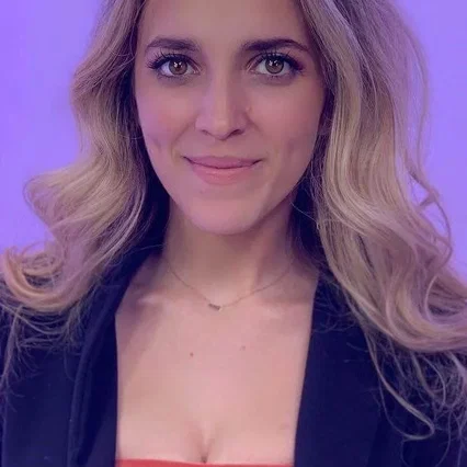  Roxy Striar
