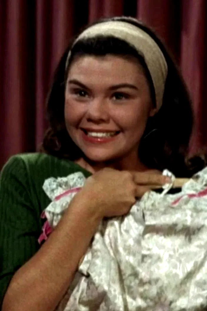  Cynthia Hull