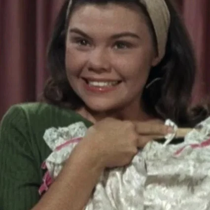  Cynthia Hull