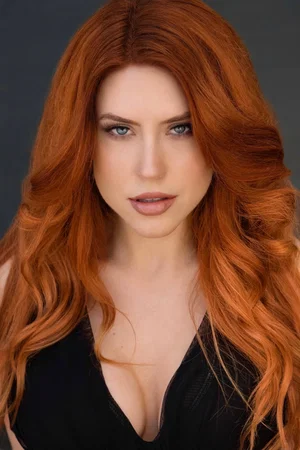  Emily Ashby photo