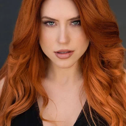  Emily Ashby