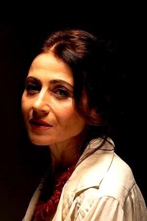  Aglaia Mora