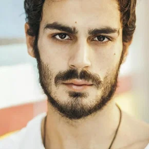 Photo star :  Erdem Kaynarca