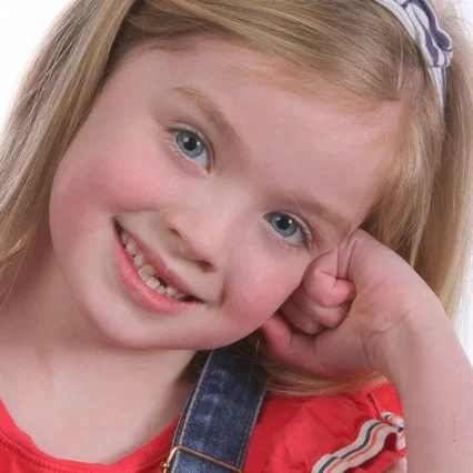  Isla Cook