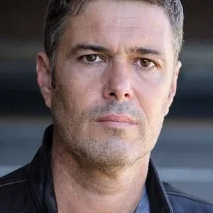  Carlos Bernard