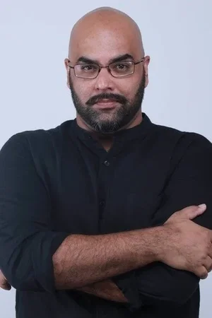  Naveen Kaushik photo
