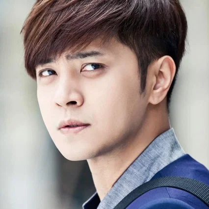  Show Lo