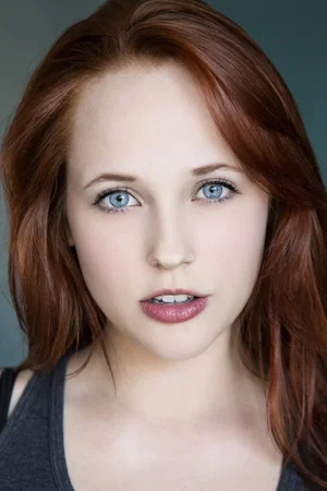  Nicole Elliott