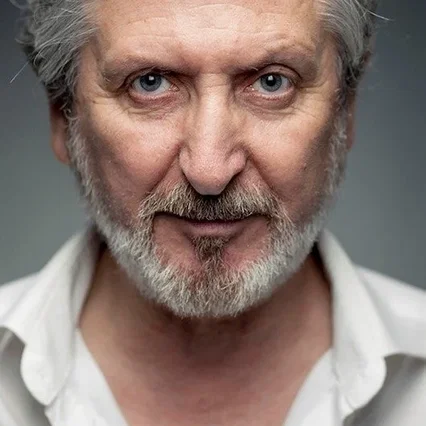  Sebastián Haro
