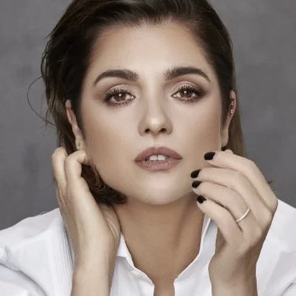  Araceli González