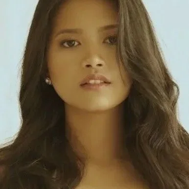  Angela Morena