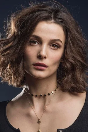  Büşra Develi