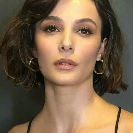  Büşra Develi