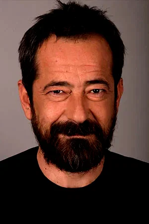  Feridun Düzağaç