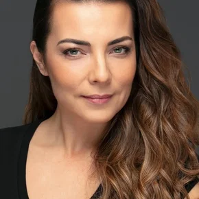 Photo star :  Burcu Kara
