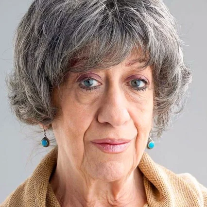  Ayşen Gruda
