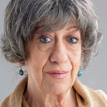  Ayşen Gruda