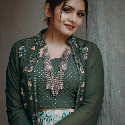  Gayatri Arun