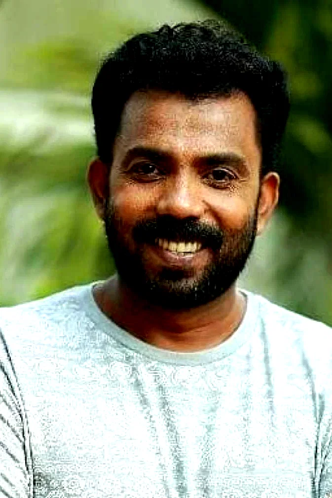  Azees Nedumangad