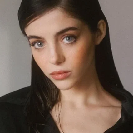  Eve Ryan
