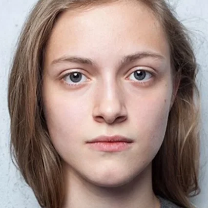 Alexandra Bustryzhickaya