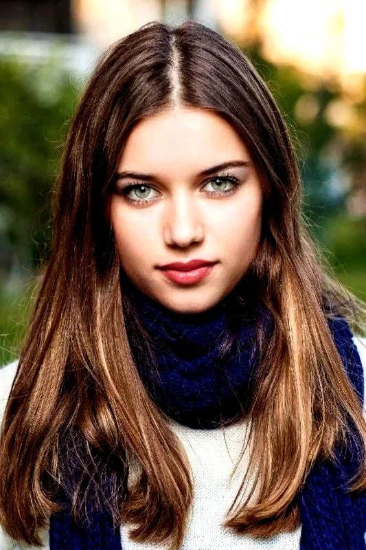  Afra Saraçoğlu