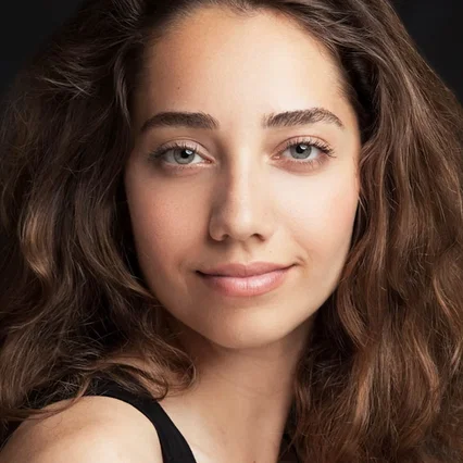  Özge Özacar