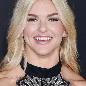Photo star :  Brooke Ence