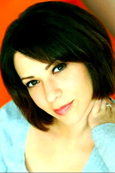  Shari Albert