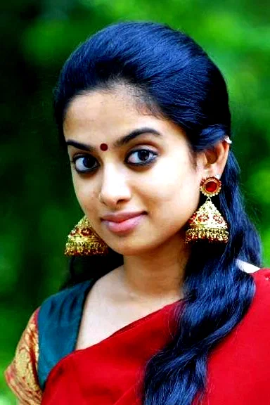  Gauthami Nair