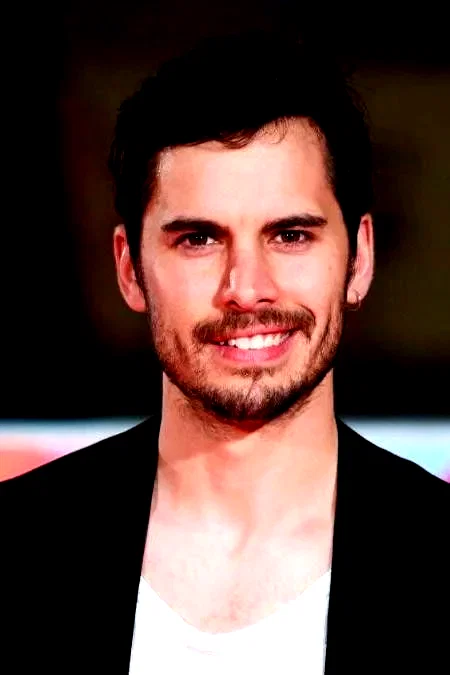  Adrián Expósito