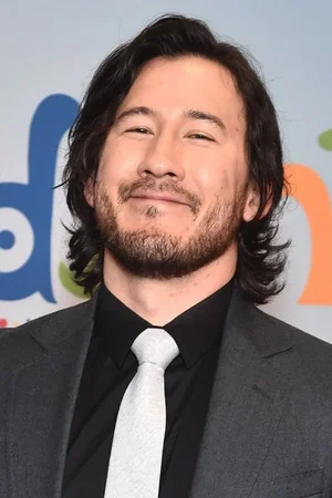  Mark Fischbach photo