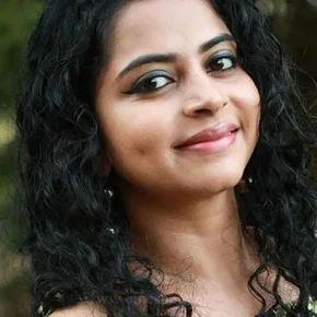 Photo star :  Gayatri Rema