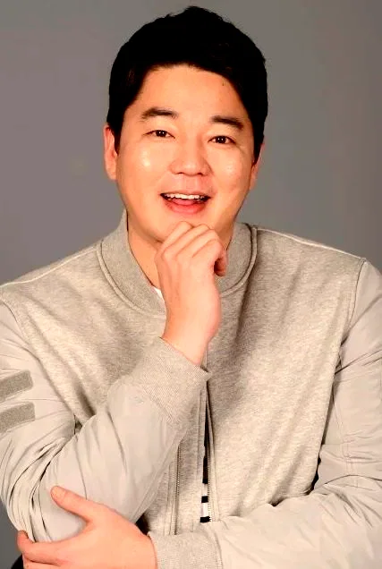  Moon Ji-yoon