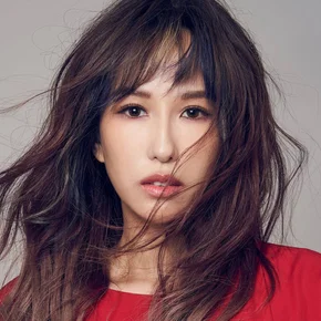 Photo star :  Kelly Poon