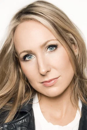  Nikki Glaser
