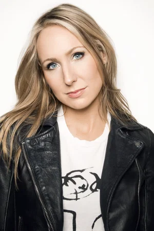 Nikki Glaser photo