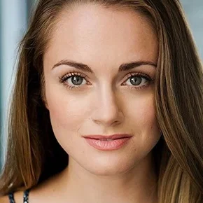 Photo star :  Ali Faulkner