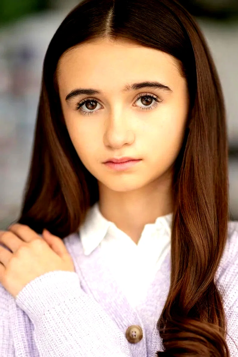  Milania Kerr
