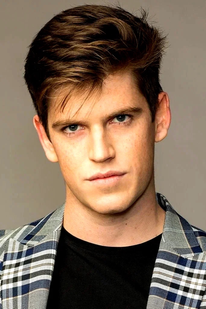  Miguel Bernardeau